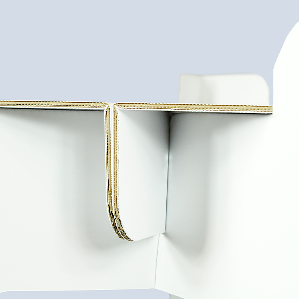 Detail der stabilen Steckverbindung eines Regaldisplays
