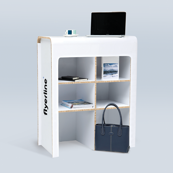 Petit comptoir de salon en carton avec rangements à l’arrière